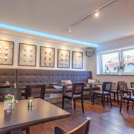 Ostseehotel Warnemuende Готель 4*